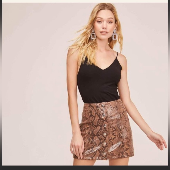 ASTR THE LABEL Come Slither A-Line Mini Snakeskin Faux Leather Front Button - Picture 8 of 9